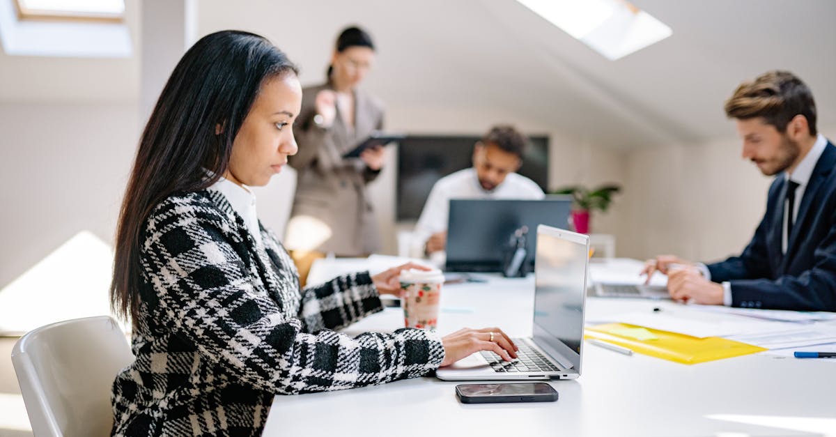 又拍云实名账号:TVT团队竞技官方app详情下载教程